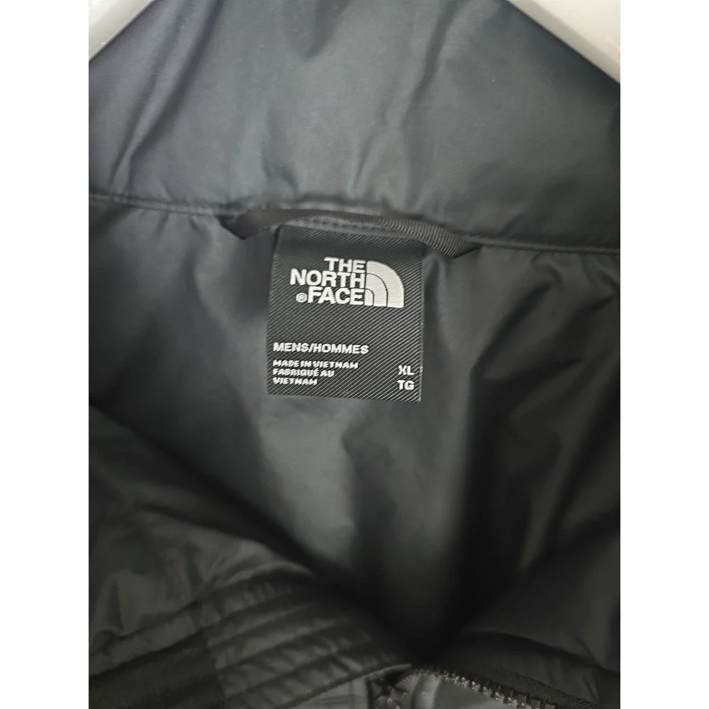 The North Face Mens Everyday Insulated Puffer Jacket XL Black Logo